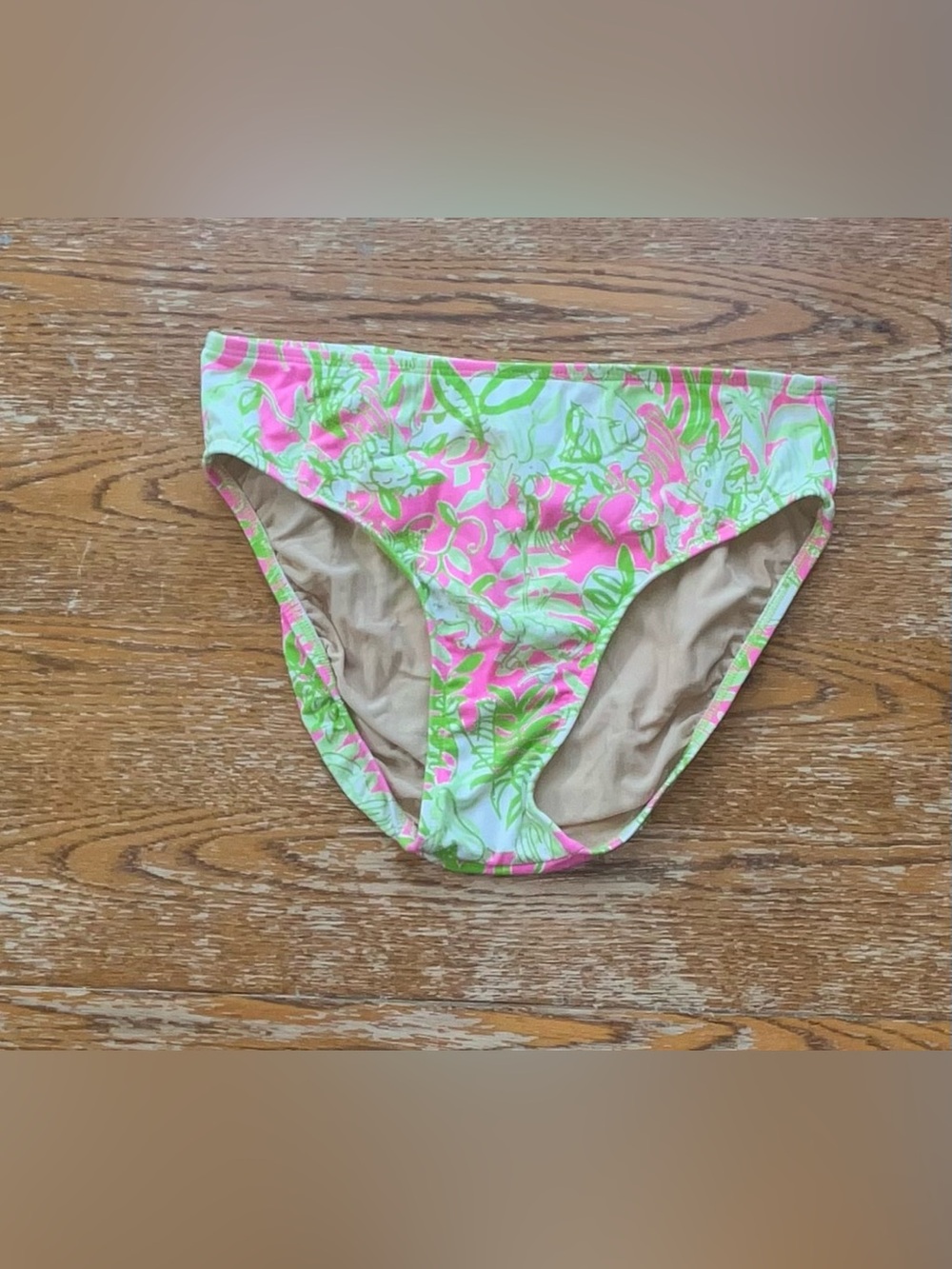 Vintage Lilly Pulitzer Swimsuit
Bottom in “San Diego” Print
Size 12